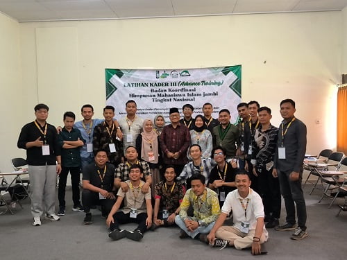 H Maulana Menjadi Pembicara di Acara Advance Training Kader III Badko HMI Jambi Tingkat Nasional