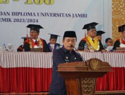 Hadir di Wisuda Unja, Al Haris: Generasi Muda Harus Pandai Mencari Peluang