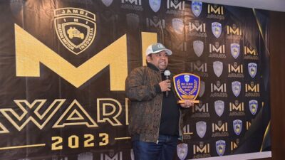 IMI Jambi Award 2024, Bupati Fadhil Terima Penghargaan