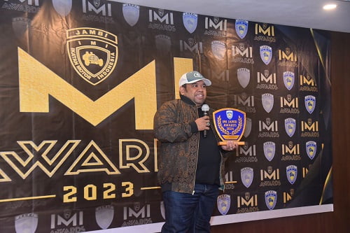 IMI Jambi Award 2024, Bupati Fadhil Terima Penghargaan