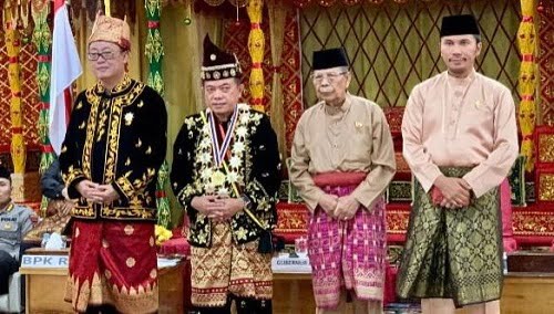 Edi Purwanto Hadir di Penganugerahan Adat Melayu Jambi Pada Ahmadi Noor Supit