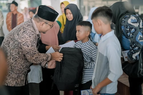 H Maulana Berkumpul Bersama Kaum Duafa Kota Jambi