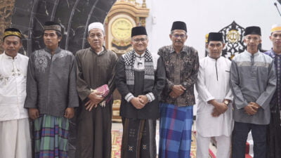 Maulana Disambut Ulama dan Tokoh Masyarakat Jelutung