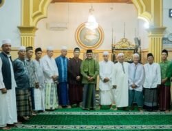 Safari Ramadan H Maulana di Masjid Baitul Mukhlisin Kebun Handil Kota Jambi