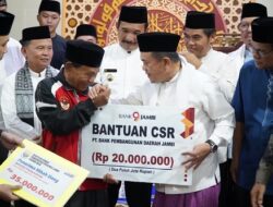 Safari Ramadhan Pertama di Kerinci, Gubernur Al Haris Serahkan Bantuan CSR