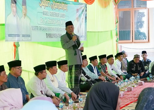 Wagub Sani Buka Bersama Ratusan Masyarakat Serai Serumpun