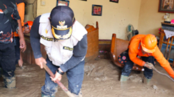 Wako Ahmadi Tinjau Lokasi Longsor dan Banjir Badang di Sungai Bungkal