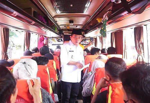 Gubernur Al Haris Lepas Mudik Gratis untuk Warga Jambi dan Mahasiswa di Perantauan