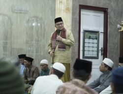 Safari Ramadan H Maulana Bersama Warga Danau Sipin di Masjid Al Ittihad