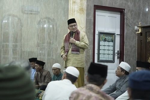 Safari Ramadan H Maulana Bersama Warga Danau Sipin di Masjid Al Ittihad