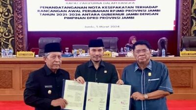 DPRD Provinsi Jambi Bersama Pemerintah Daerah Sahkan 7 Ranperda Menjadi Perda
