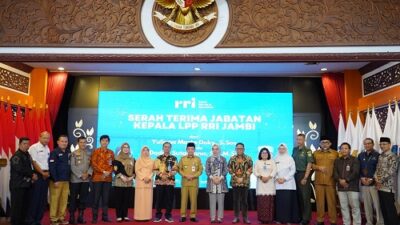 Gubernur Al Haris RRI Alat Perjuangan Pergerakan Bangsa dan Negara Indonesia