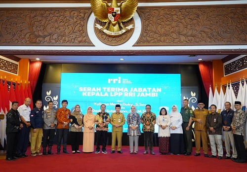 Gubernur Al Haris RRI Alat Perjuangan Pergerakan Bangsa dan Negara Indonesia