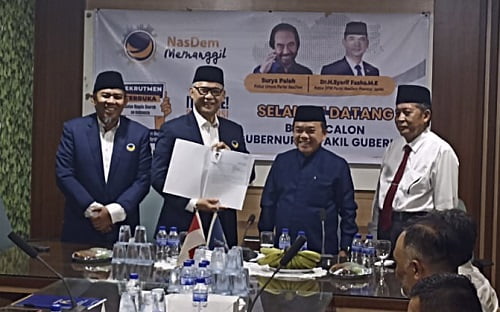 Kompak Berdua Al Haris dan Abdullah Sani Kembalikan Berkas Partai Nasdem