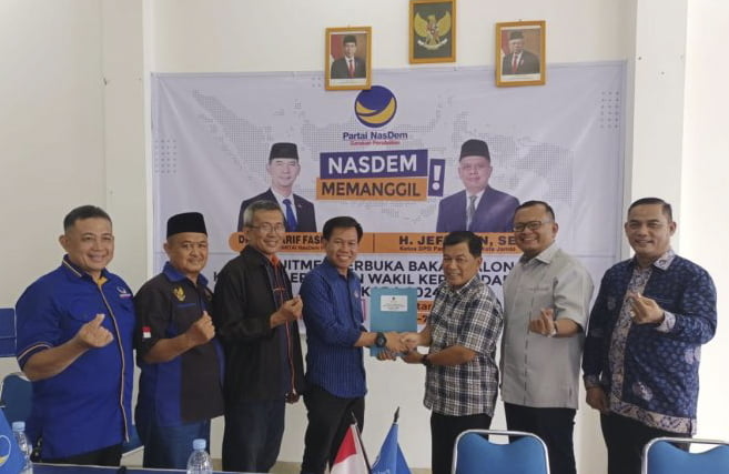 Maulana Ambil Formulir Penjaringan NasDem Kota Jambi