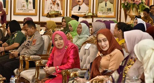 Nuraini Zubir Hadiri Puncak Peringatan Hari Kartini di Rumdis Gubernur Jambi