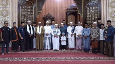 Gubernur Al Haris Safari Subuh di Masjid Miftakhurrahmah Jelutung