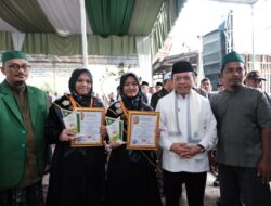 Al Haris Berikan Hadiah Umroh Santri Hafidz 30 Juz Ponpes Nurul Jadid Singkut