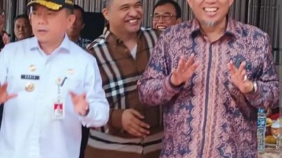 Al Haris (kiri) dan H Abdul Rahman (kanan)