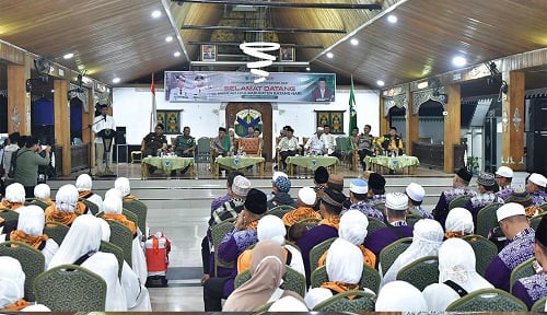 Bupati Fadhil Sambut Kepulangan Jamaah Haji Asal Batanghari