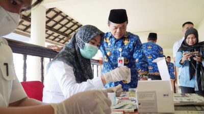 Tes Urine Bersama Pejabat Pemprov Jambi, Al Haris Tantang Kepala Daerah Juga Tes Urine