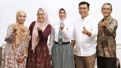 Lulus Paskibraka Nasional Rahma Az Zahra Audiensi Bersama Bupati Batanghari
