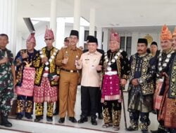 Pengukuhan Jabatan BPD dan Pemangku Adat se-Muaro Jambi, Al Haris Harap Desa Angkat Hukum Adat