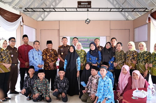 Peringati Hari Bakti Adhyaksa ke-64 Kejari Batanghari Gelar Bakti Sosial