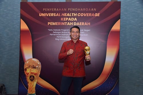 Bupati Batanghari Terima Penghargaan dari Wapres RI