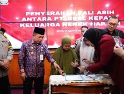 Gubernur Al Haris: Pemprov Fasilitasi Pemberian Tali Asih Kepada Keluarga Nenek Hapsah