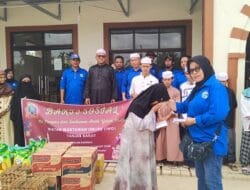 Berbagi Kebahagiaan Bersama Dhuafa, IWO Tanjab Barat Serahkan Santunan Bagi Anak Yatim Tahfizd