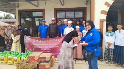 IWO Tanjab Barat Serahkan Santunan Bagi Anak Yatim Tahfizd
