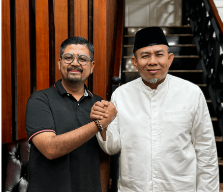 Raden Ridwan Muchtar (kiri) dan H Abdul Rahman (kanan).