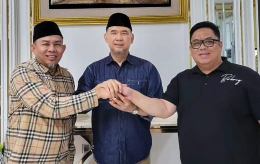 H Abdul Rahman (kiri), Sy Fasha (tengah), Andi Muhammad Guntur (kanan). Foto : dok tim