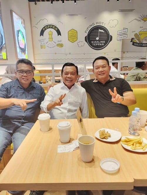 Al Haris Serahkan SK Tim Pilgub Jambi Disaksikan Jenderal Dudung 1