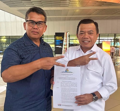 Al Haris Serahkan SK Tim Pilgub Jambi Disaksikan Jenderal Dudung