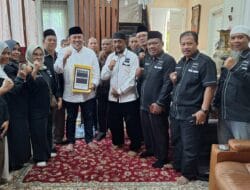 Kunjungi Rumah H Abdul Rahman, Partai Masyumi Dukung Rahman – Guntur, Langsung Serahkan Surat Dukungan