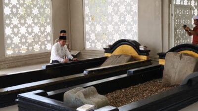 Al Haris Awali Kampanye dengan Ziarah Ke Makam Raja Jambi Rangkayo Hitam