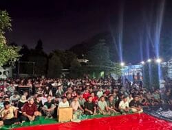 Milenial Padati Nobar Indonesia vs Australia di Posko Pemenangan Rumah Besamo Haris-Sani