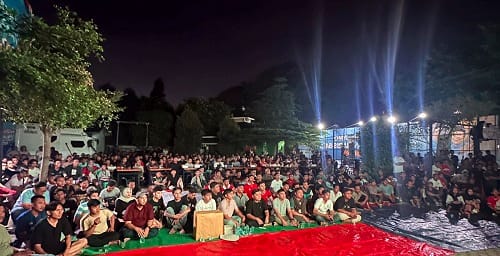 Milenial Padati Nobar Indonesia vs Australia di Posko Pemenangan Rumah Besamo Haris-Sani