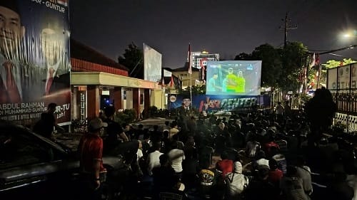 Nobar Indonesia vs Australia di Center Rahman - Guntur
