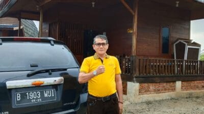 Ciderai Demokrasi, Bawaslu Didesak Tindaklanjuti Video Cagub RH Bagi-bagi Duit Saat Kampanye