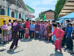 Al Haris Apresiasi Festival Budaya Baju Kebaya dan Pacu Perahu Dusun Sarolangun