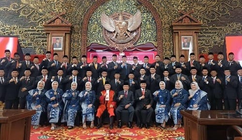 Anggota DPRD Provinsi Jambi Periode 2024-2029 Resmi Dilantik