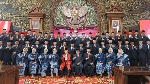 Hafiz Fattah Jabat Ketua Sementara DPRD Provinsi Jambi Mazlan Wakil Ketua Sementara