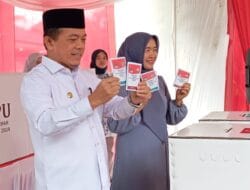 Gubernur Al Haris Beserta Isteri Mencoblos di TPS 16 Kenali Besar