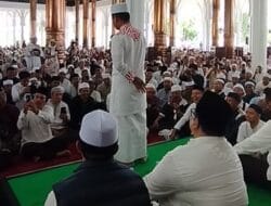 Tabligh Akbar dan Doa Bersama di Kota Jambi, Ustadz Das’ad Latif Ajak Masyarakat Pilih Pemimpin yang Amanah