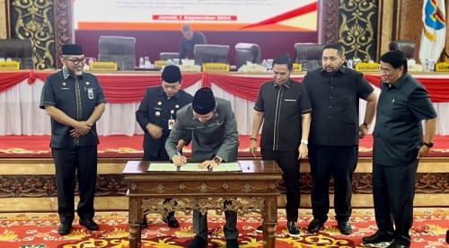 DPRD Ketok Palu
