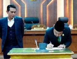 Pemda dan DPRD Batanghari Teken Nota Kesepakatan RAPBD Tahun 2025