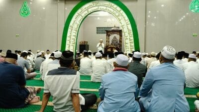 Gubernur Al Haris Bersama Pejabat Pemprov Jambi Safari Subuh di Masjid Shobahul Khoiriyah Thehok
